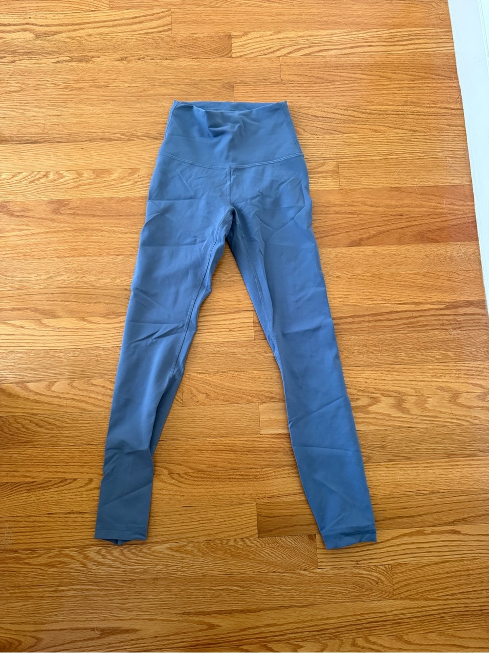Lululemon women’s wunder train leggings